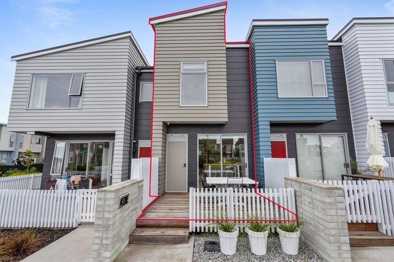 Photo of property in 21 Rangihina Road, Hobsonville, Auckland, 0616