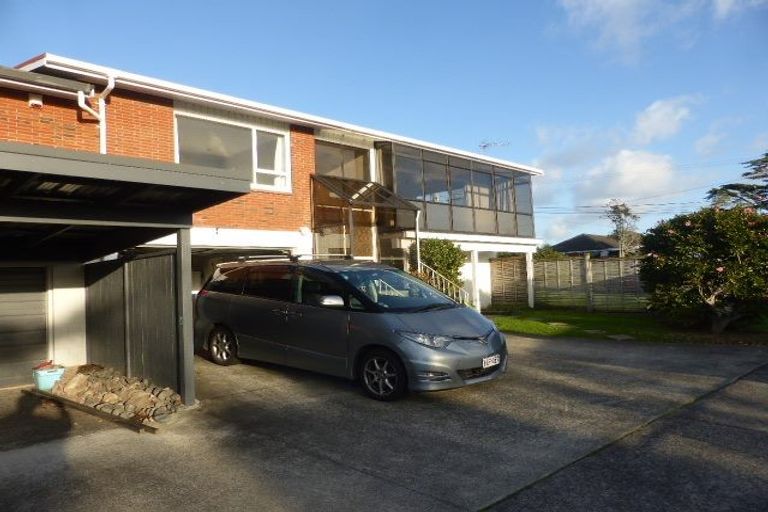 Photo of property in 1/36 Exmouth Road, Northcote, Auckland, 0627