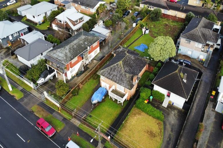Photo of property in 25 Crawford Avenue, Mangere Bridge, Auckland, 2022