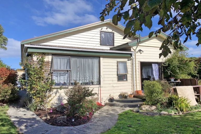 Photo of property in 5 Stuart Street, Owaka, 9535