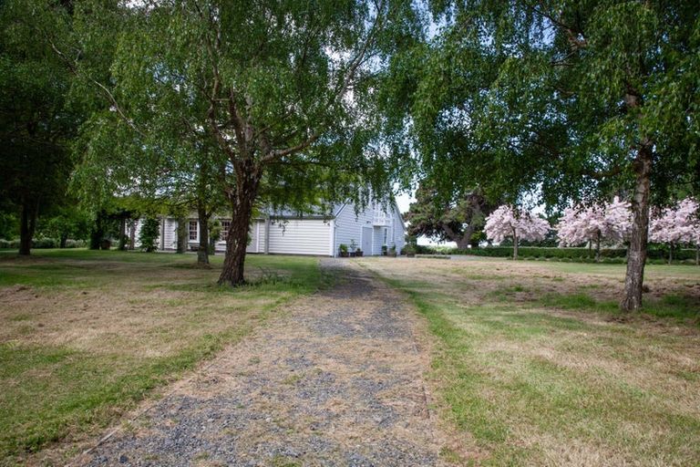 Photo of property in Tuhitarata Homestead, 2337 Kahutara Road, Pirinoa, Featherston, 5772