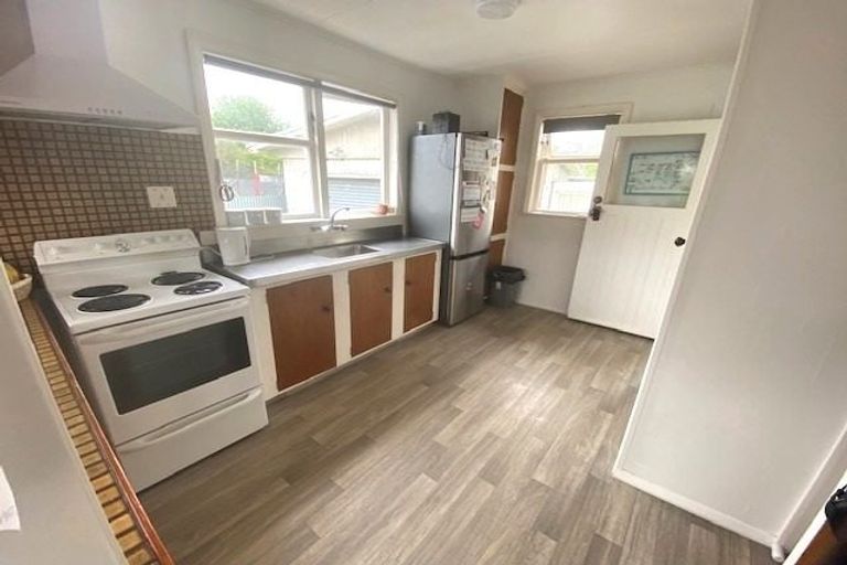 Photo of property in 90 Lipscombe Crescent, Havelock North, 4130