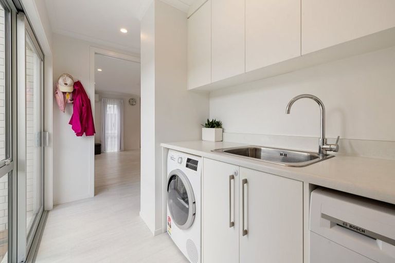 Photo of property in 43 Kauri Point Drive, Rototuna North, Hamilton, 3210