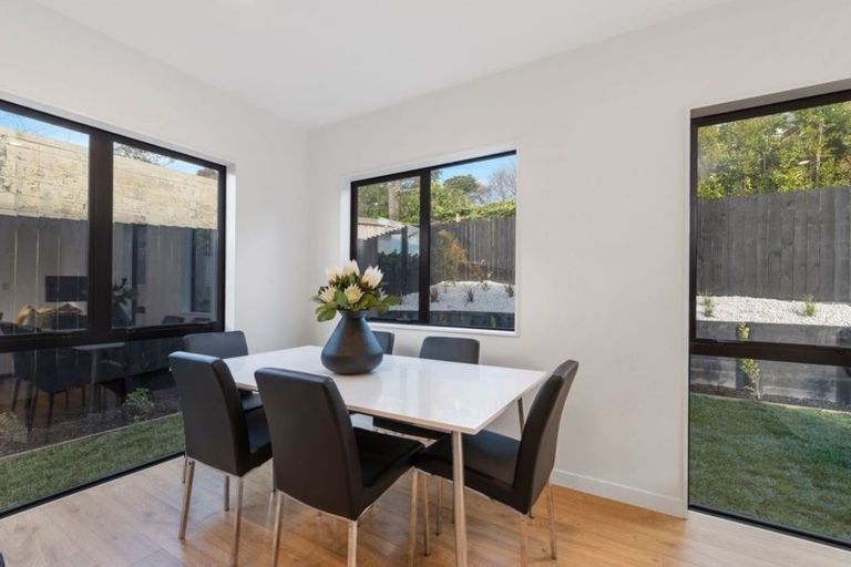 Photo of property in 31c Weatherly Road, Torbay, Auckland, 0630