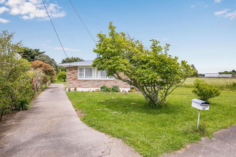 Photo of property in 261 Rangiuru Road, Otaki, 5512