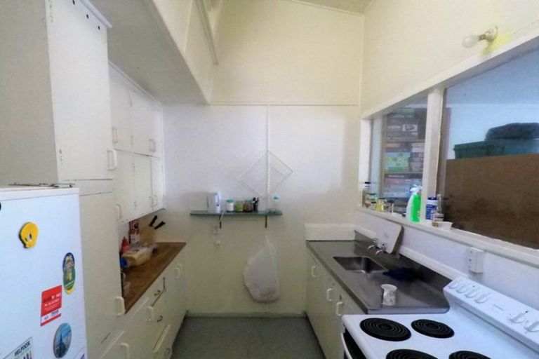 Photo of property in 18 Forth Street, Levin, 5510