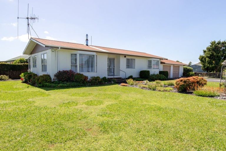 Photo of property in 11 Mcclean Place, Ngatea, 3503