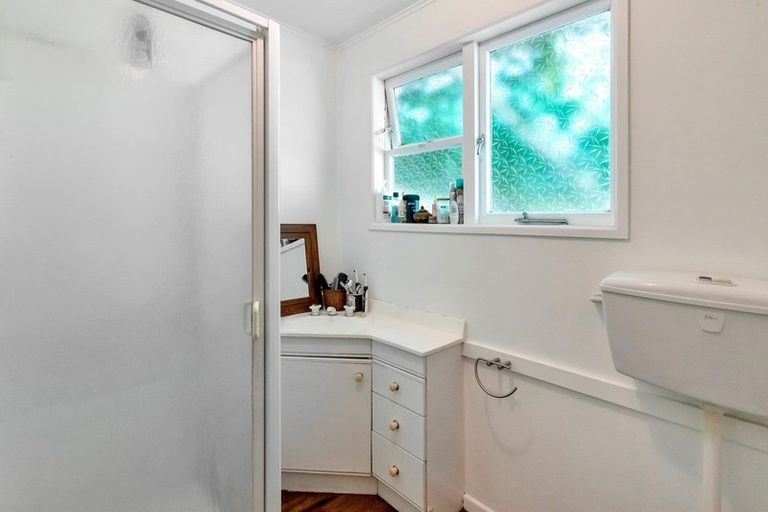 Photo of property in 12 Willow Place, Horahora, Whangarei, 0110