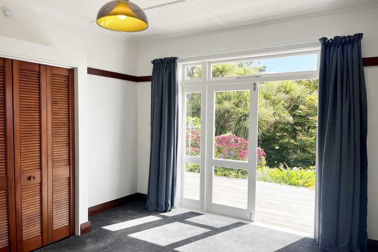 Photo of property in 19 Highbury Crescent, Aro Valley, Wellington, 6012