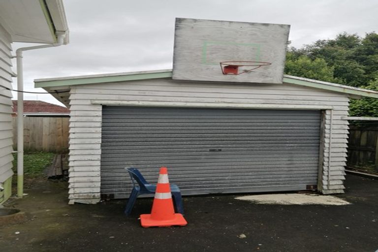 Photo of property in 1/3170 Great North Road, New Lynn, Auckland, 0600