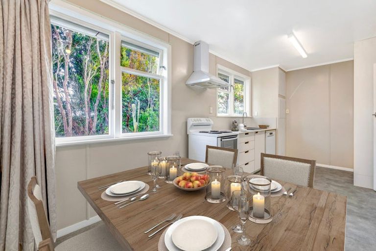 Photo of property in 48 Hereford Street, Cannons Creek, Porirua, 5024