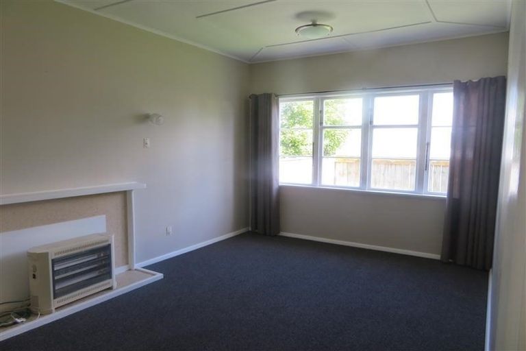 Photo of property in 64 Oxford Terrace, Epuni, Lower Hutt, 5011