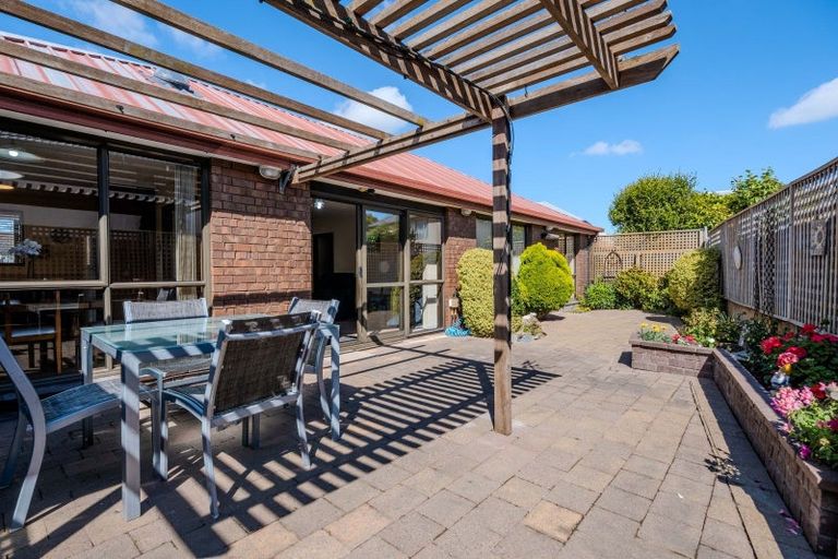 Photo of property in 2/35 Picton Avenue, Riccarton, Christchurch, 8011