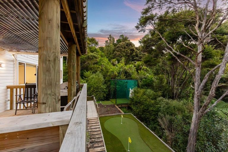 Photo of property in 339a Glenvar Road, Long Bay, Auckland, 0630