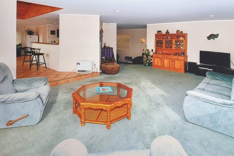 Photo of property in 41 Kate Sheppard Avenue, Torbay, Auckland, 0630