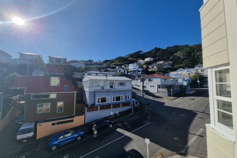 Photo of property in 82 Majoribanks Street, Mount Victoria, Wellington, 6011