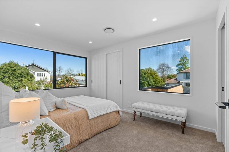 Photo of property in 112a Paparoa Street, Papanui, Christchurch, 8053