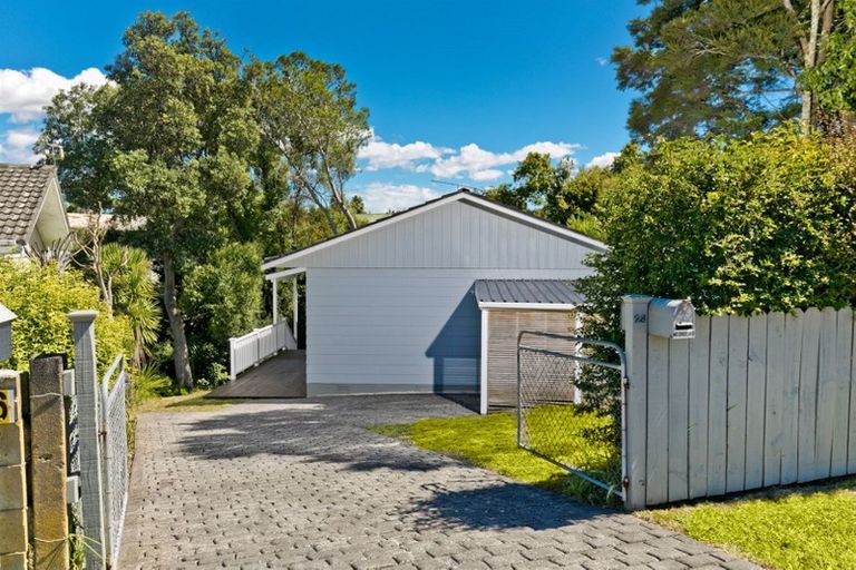 Photo of property in 28 Mawney Road, Henderson, Auckland, 0610