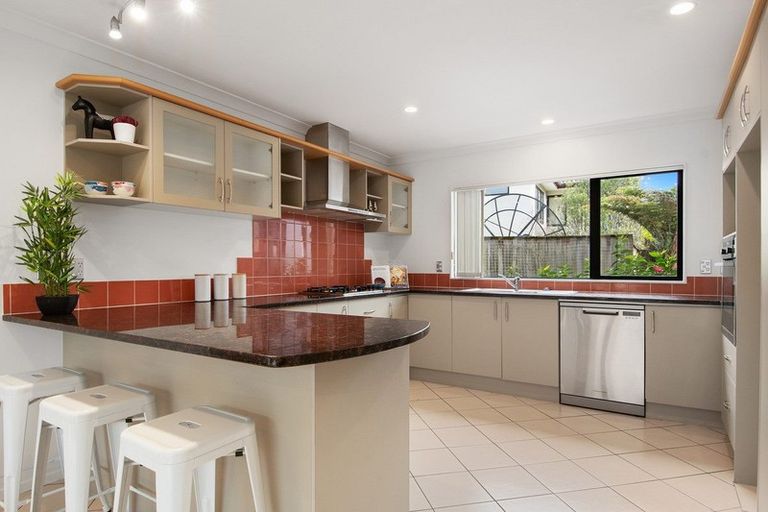 Photo of property in 3 Parani Court, Te Atatu Peninsula, Auckland, 0610