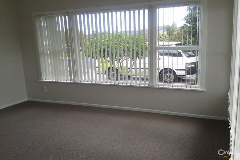 Photo of property in 52 Dale Crescent, Pakuranga, Auckland, 2010