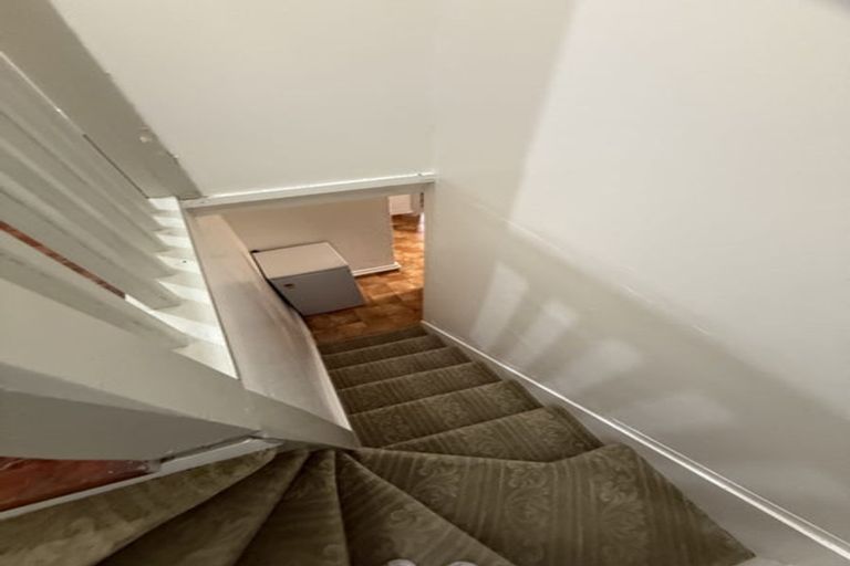 Photo of property in 21 Grass Street, Roseneath, Wellington, 6011