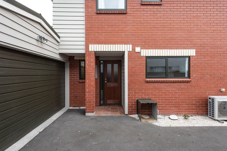 Photo of property in 154 Edgeware Road, Edgeware, Christchurch, 8013