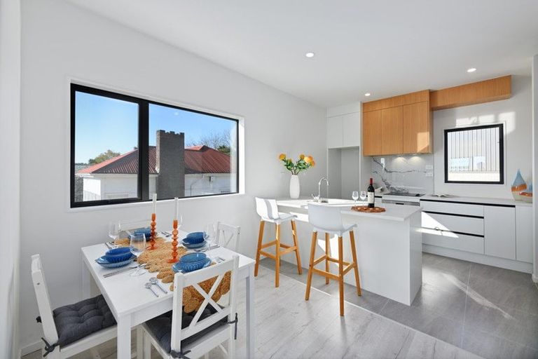 Photo of property in 3/50 Newington Road, Henderson, Auckland, 0612