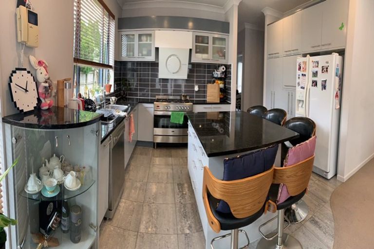 Photo of property in 50 Amberwood Drive, Northpark, Auckland, 2013