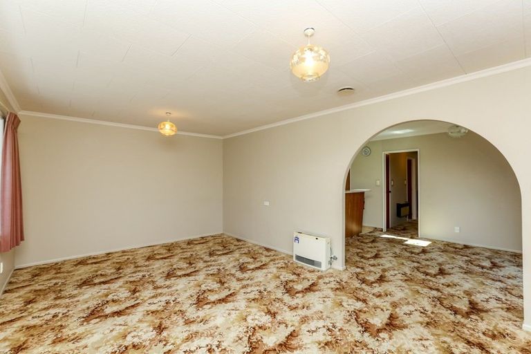 Photo of property in 67 Wallace Place, Westown, New Plymouth, 4310