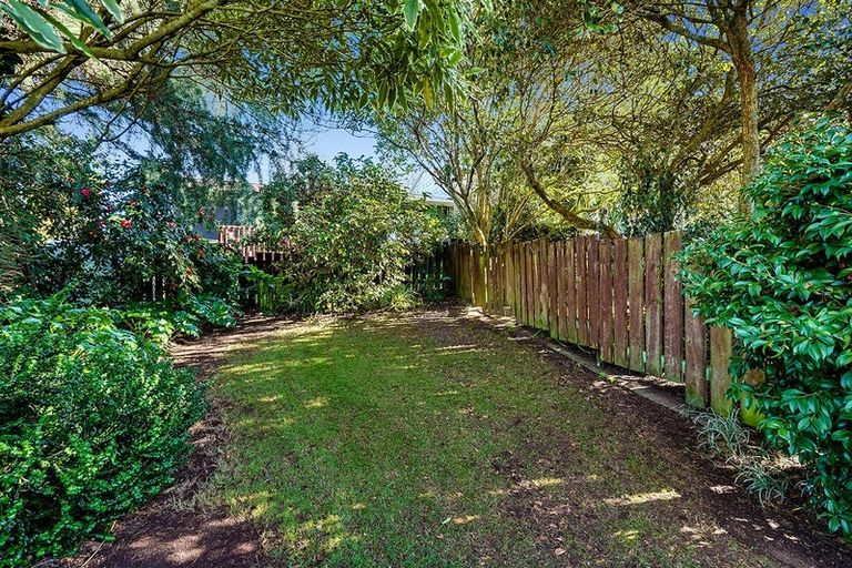 Photo of property in 30 Kowhai Street, Hamilton Lake, Hamilton, 3204