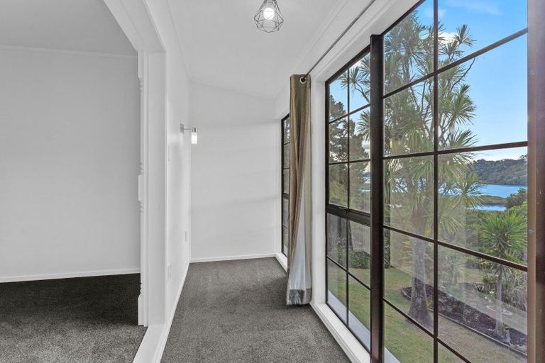 Photo of property in 61 Pemberton Avenue, Bayview, Auckland, 0629