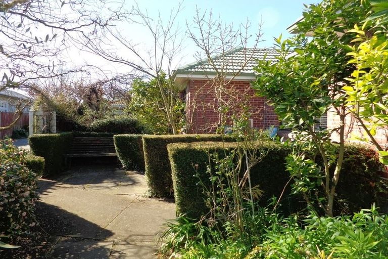 Photo of property in 1/183 Wairakei Road, Bryndwr, Christchurch, 8053