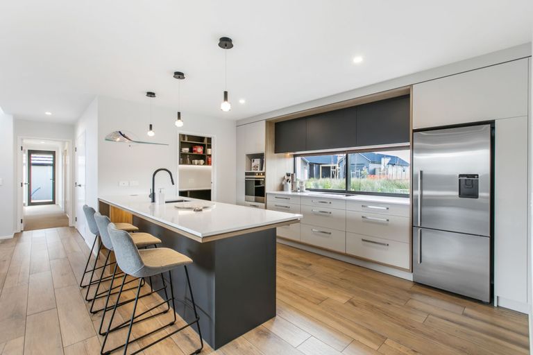 Photo of property in 2 Walter Lawry Road, Paerata, Pukekohe, 2124