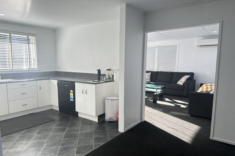 Photo of property in 16 Clyde Carr Crescent, Waimataitai, Timaru, 7910