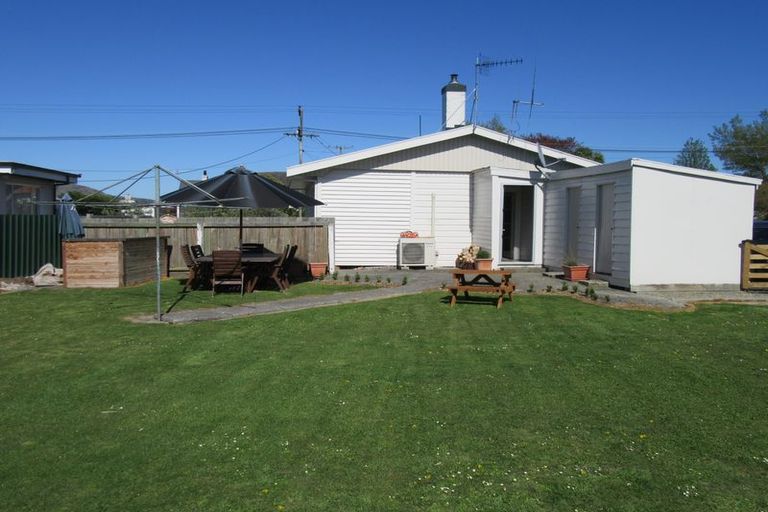 Photo of property in 16 Parsonage Road, Waimate, 7924