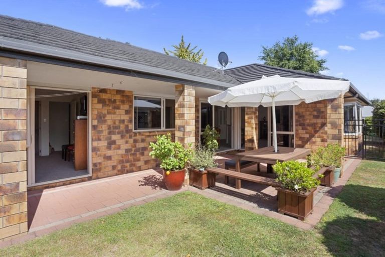 Photo of property in 17 Belmont Rise, Katikati, 3129