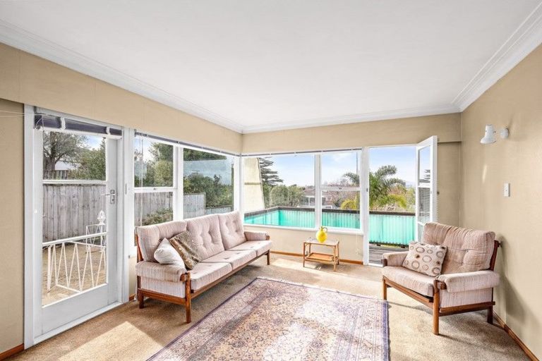 Photo of property in 9 Margaret Place, Milford, Auckland, 0620