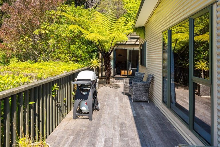 Photo of property in 25 Sandy Bay Road, Black Rock, Marlborough Sounds, 7282