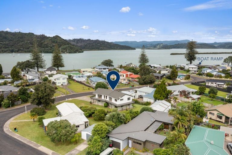 Photo of property in 81 Catherine Crescent, Whitianga, 3510