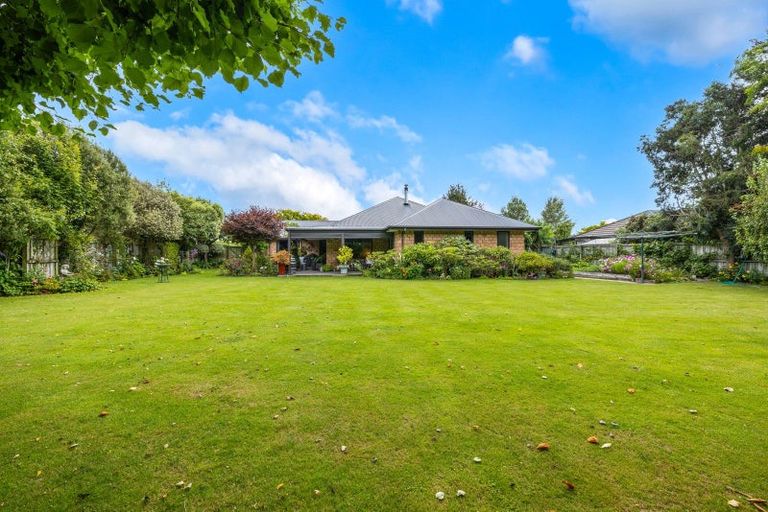 Photo of property in 11 Willowside Place, Amberley, 7410