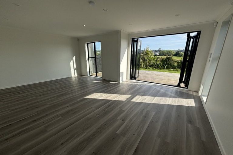 Photo of property in 17 Waikaha Street, Pokeno, 2472