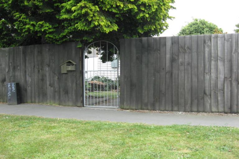 Photo of property in 1 Hillary Crescent, Upper Riccarton, Christchurch, 8041