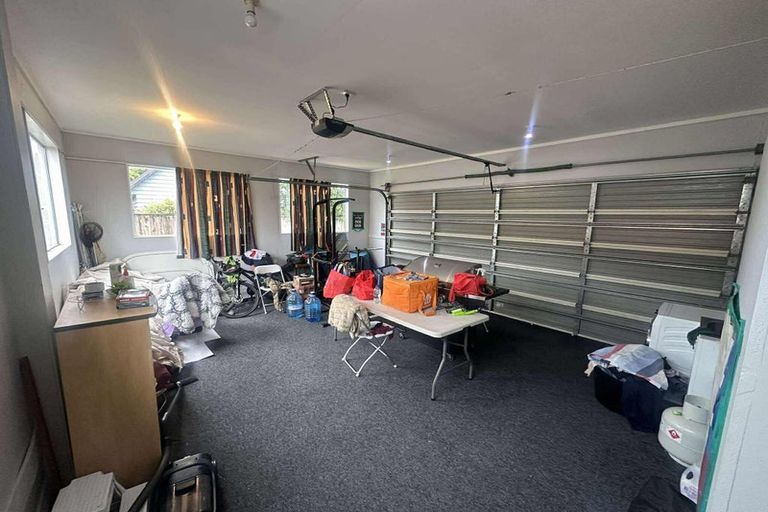 Photo of property in 22 Saint Ronans Avenue, Waterloo, Lower Hutt, 5011