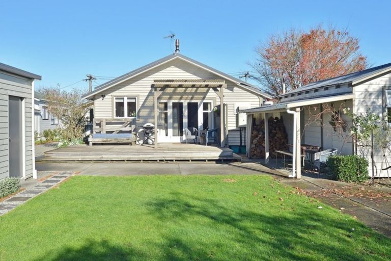 Photo of property in 7 Seddon Street, Carterton, 5713