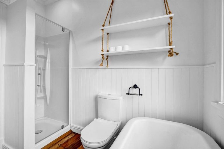 Photo of property in 65 Pioneer Road, Moturoa, New Plymouth, 4310