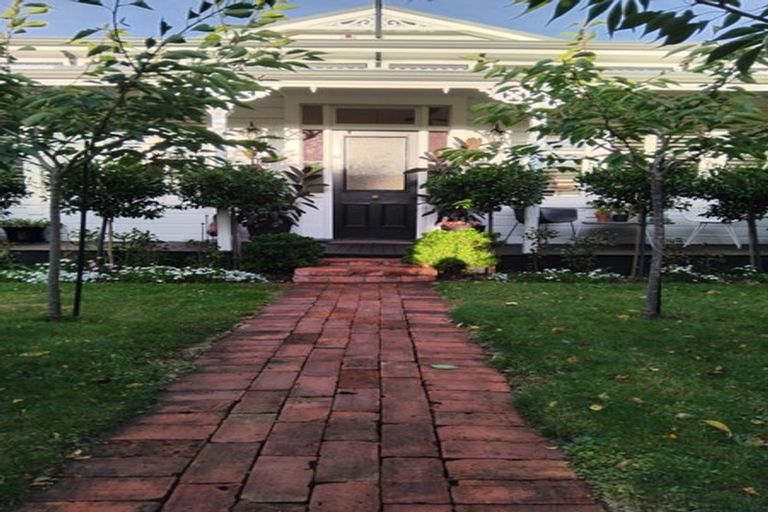 Photo of property in 15 Bourke Street, Palmerston North, 4410