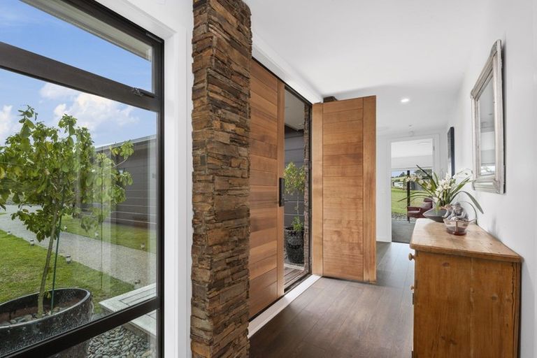 Photo of property in 6 The Fairways, Kinloch, Taupo, 3377