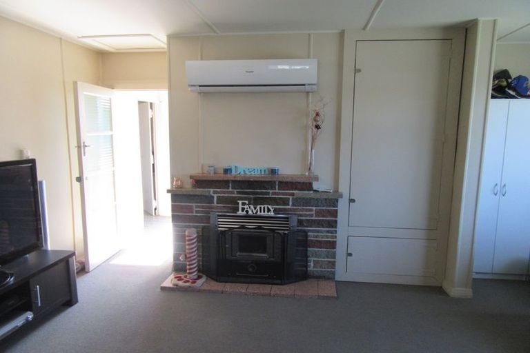 Photo of property in 16 Parsonage Road, Waimate, 7924