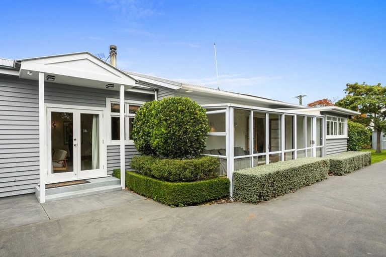 Photo of property in 32 Windermere Road, Papanui, Christchurch, 8053