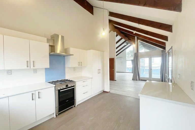 Photo of property in 2/22 Craig Road, Milford, Auckland, 0620